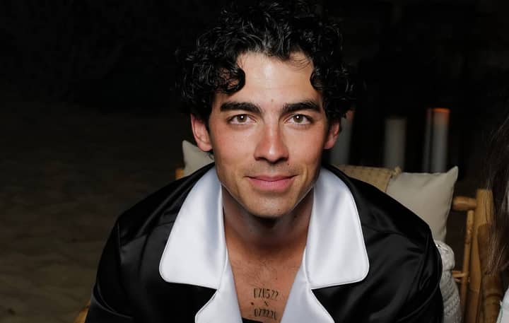 Joe Jonas says he sought therapy for his low album sales